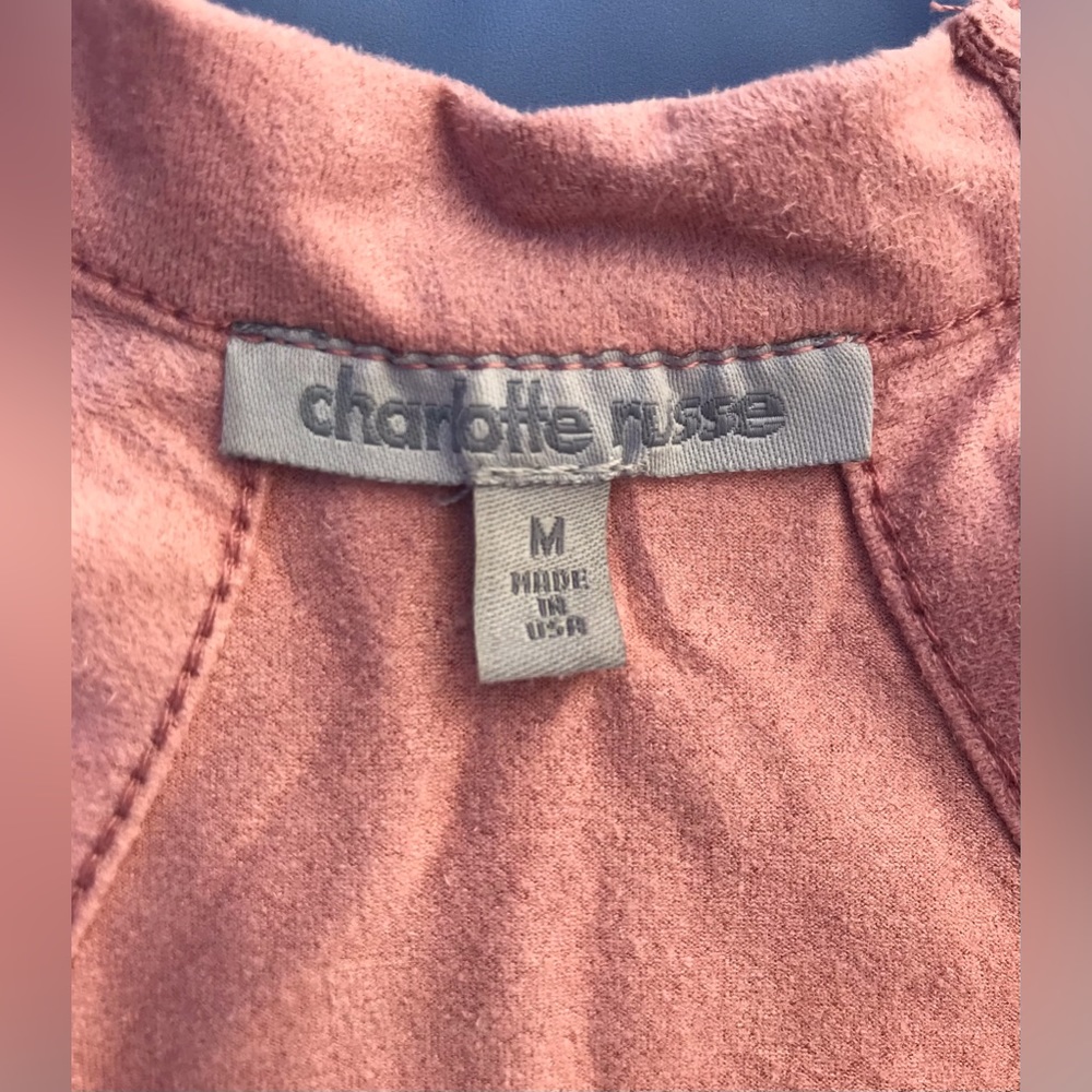 NWOT Charlotte Russe Pastel Pink Faux Suede Tasseled Front Crop Top - M - Picture 4 of 7